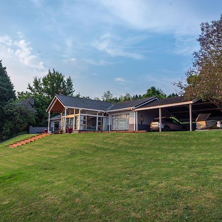 Graceland Self-Catering Cottages Уинтъртън Екстериор снимка