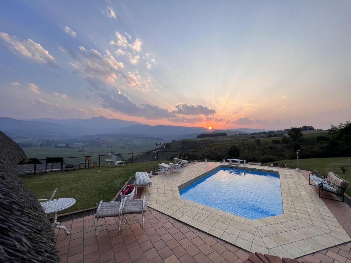 Graceland Self-Catering Cottages Уинтъртън Екстериор снимка