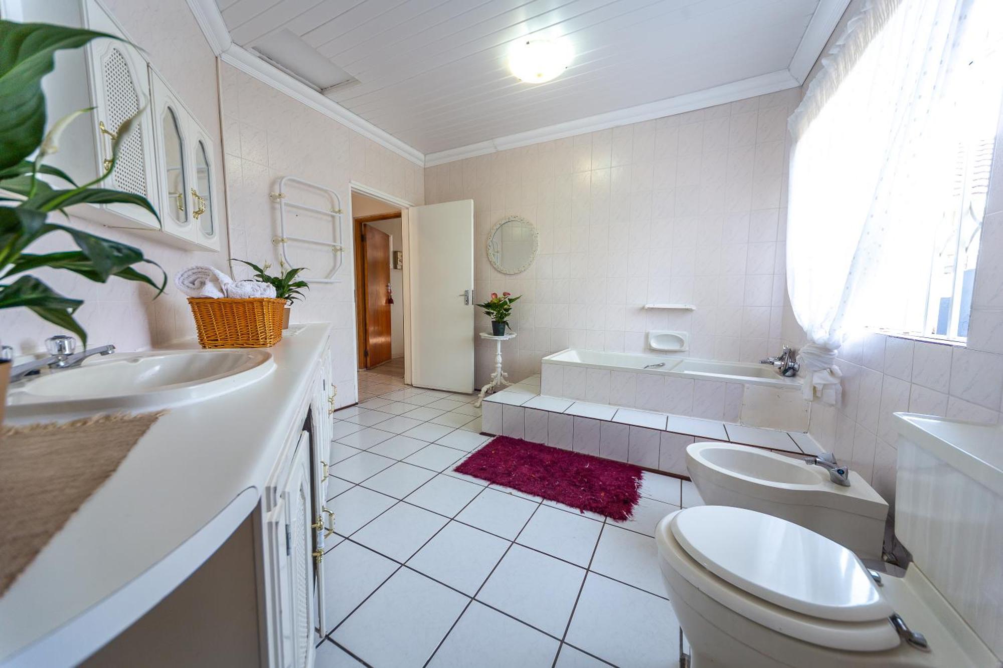 Graceland Self-Catering Cottages Уинтъртън Екстериор снимка