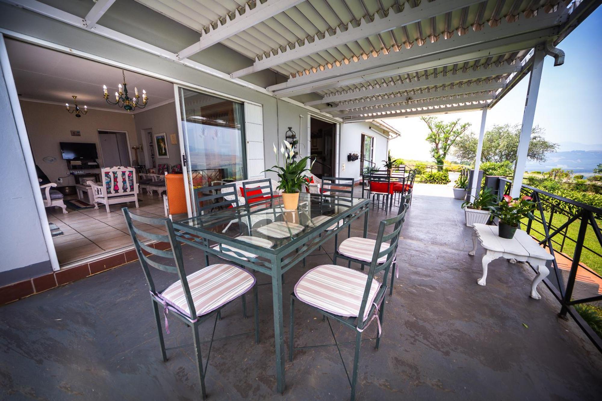 Graceland Self-Catering Cottages Уинтъртън Екстериор снимка