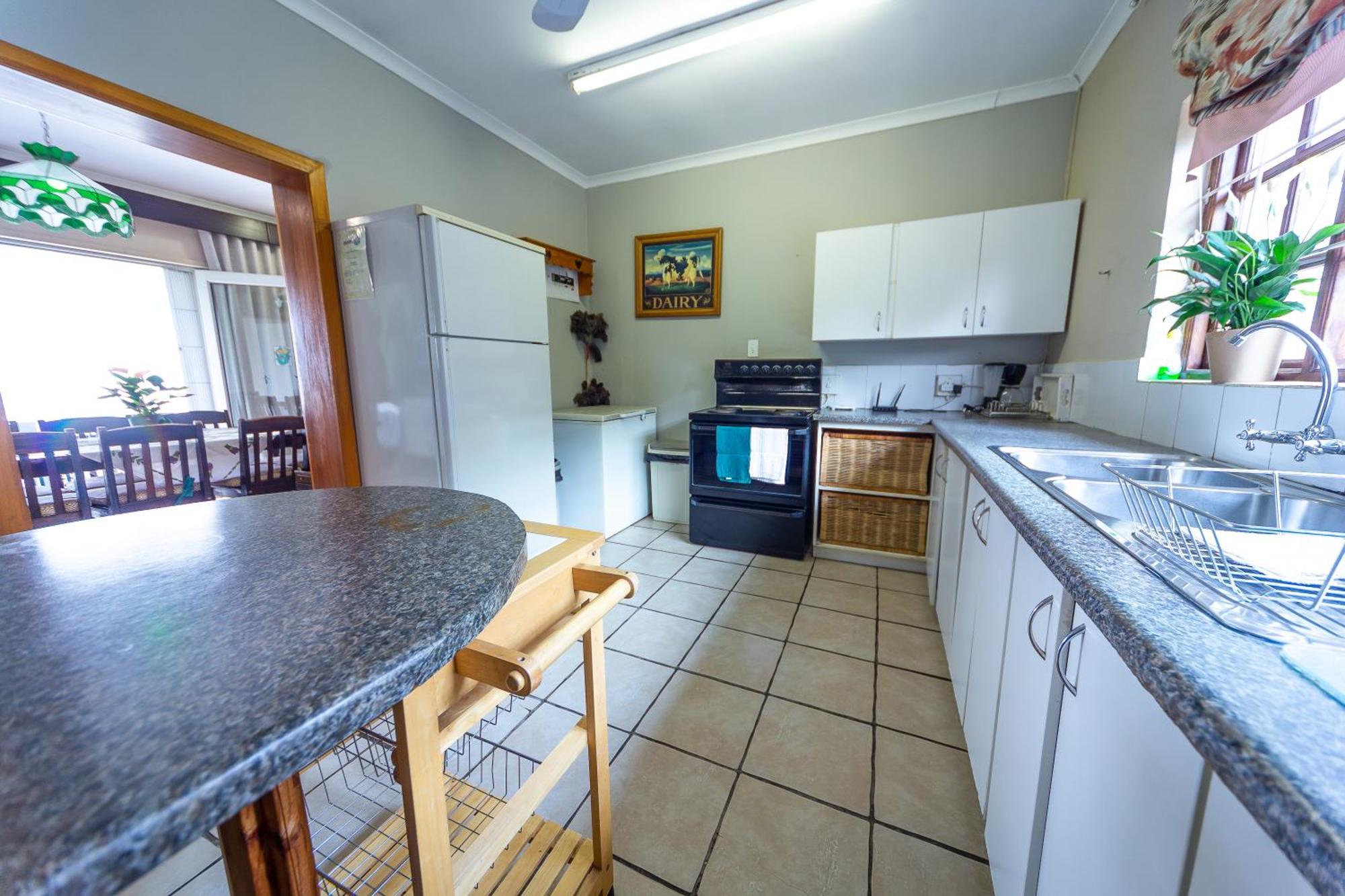 Graceland Self-Catering Cottages Уинтъртън Екстериор снимка